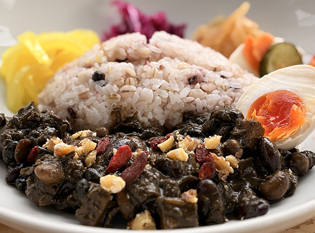 ヴィーガン黒カレー