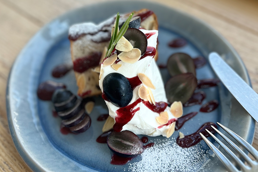 ぶどうのエンジェルケーキ
