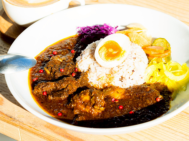 牛すじ肉のスパイスシチュー!